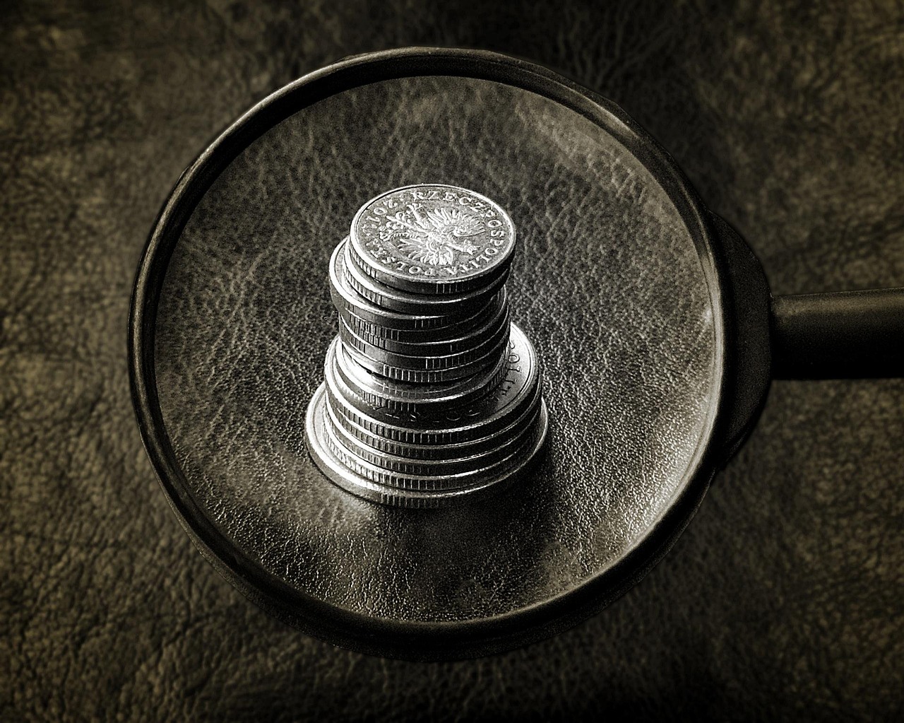 Money, coins, search — Cash Inflow vs  Outflow: Examples, Differences & Analysis